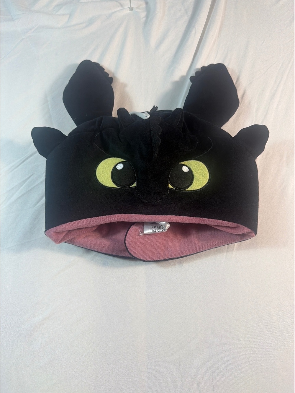 DreamWorks Dragons Toothless Plush Character Hat with Ears and Tail